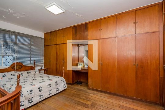Suíte de casa à venda com 4 quartos, 248m² em Gutierrez, Belo Horizonte