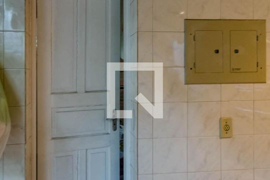 Banheiro de Serviço de casa à venda com 4 quartos, 248m² em Gutierrez, Belo Horizonte