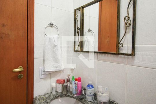 Banheiro da Suíte de casa à venda com 3 quartos, 138m² em Vila Mercedes, São Paulo