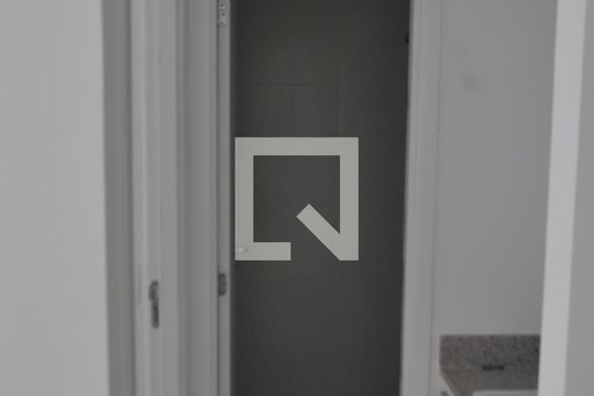 Corretor de apartamento para alugar com 1 quarto, 40m² em Freguesia de Jacarepaguá, Rio de Janeiro