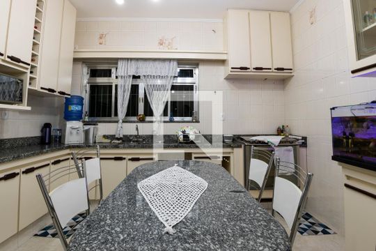 Cozinha de casa à venda com 2 quartos, 145m² em Capão do Embira, São Paulo