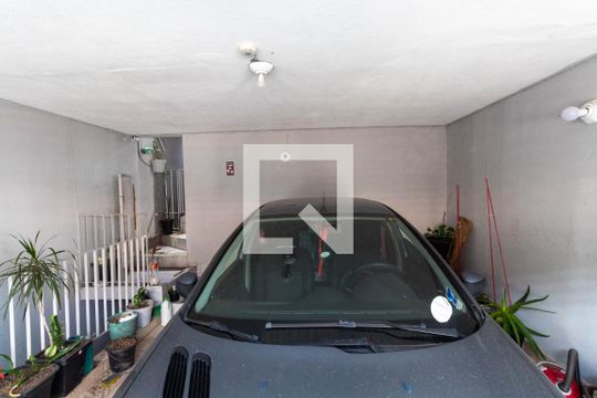 Garagem de casa à venda com 5 quartos, 120m² em Jardim Fernandes, São Paulo