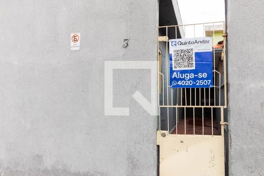 Fachada de casa à venda com 3 quartos, 200m² em Vila Bauab, São Paulo