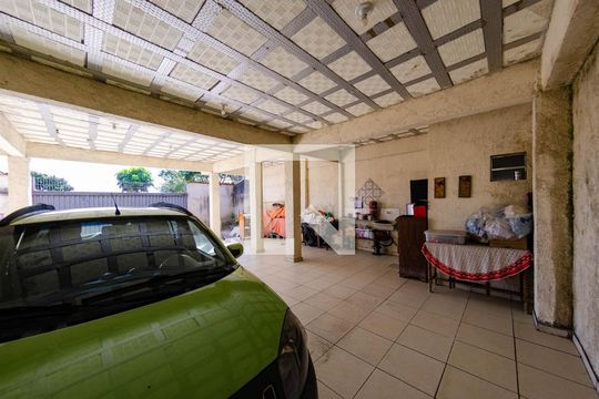 Garagem de casa para alugar com 3 quartos, 120m² em Jardim Montanhês, Belo Horizonte