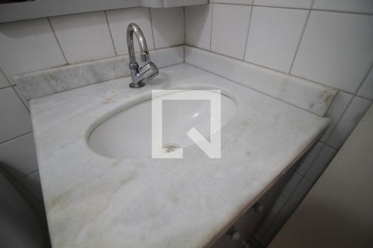 banheiro de apartamento para alugar com 2 quartos, 50m² em Parque Mandaqui, São Paulo