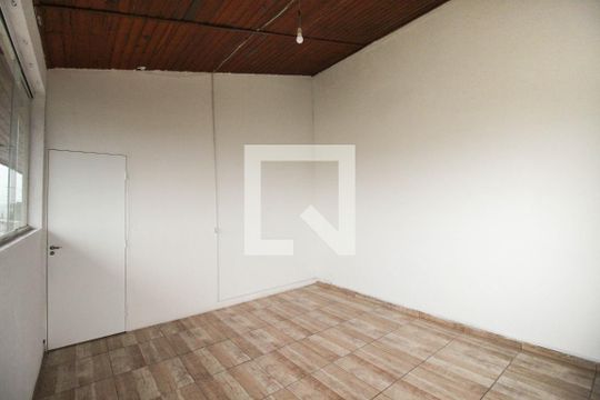 Quarto 1 de casa para alugar com 2 quartos, 90m² em Vila Alpina, São Paulo