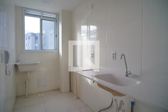 Cozinha de apartamento à venda com 2 quartos, 45m² em Protásio Alves, Porto Alegre