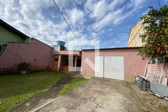 Garagem de casa à venda com 3 quartos, 150m² em Scharlau, São Leopoldo