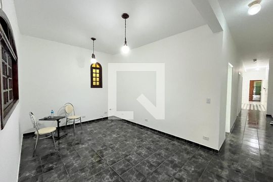 Casa à venda com 3 quartos, 300m² em Vila Fachini, São Paulo