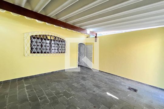 Garagem de casa à venda com 3 quartos, 300m² em Vila Fachini, São Paulo