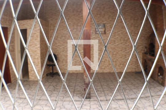 Quarto 1 de casa para alugar com 2 quartos, 240m² em Taquara, Rio de Janeiro