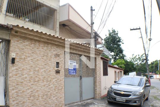 Fachada de casa para alugar com 2 quartos, 240m² em Taquara, Rio de Janeiro