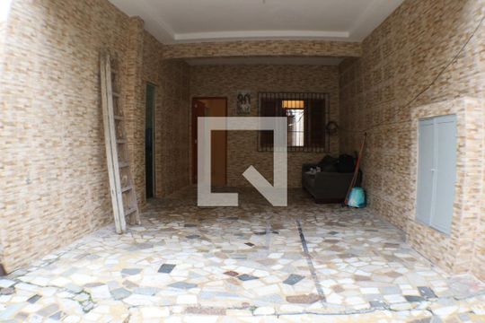 Garagem de casa para alugar com 2 quartos, 240m² em Taquara, Rio de Janeiro