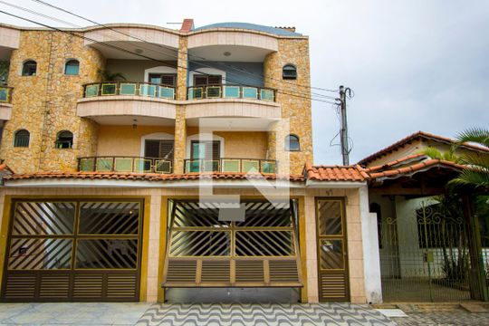 Fachada de apartamento à venda com 2 quartos, 180m² em Utinga, Santo André