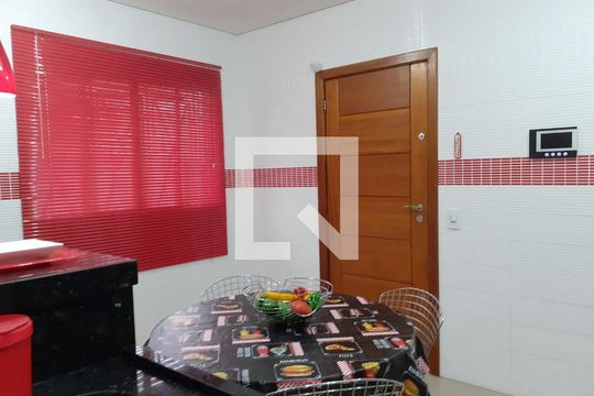 Casa à venda com 3 quartos, 143m² em Parque das Nações, Santo André