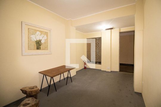 Área comum de apartamento para alugar com 3 quartos, 150m² em Laranjeiras, Rio de Janeiro