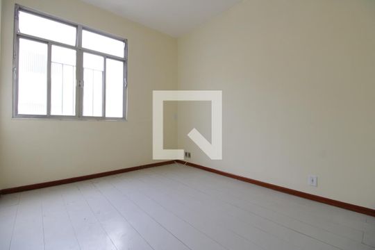 Quarto 1 de apartamento para alugar com 2 quartos, 87m² em Cascadura, Rio de Janeiro