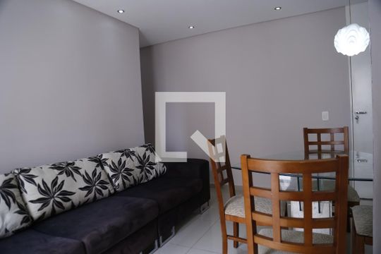 Sala de apartamento para alugar com 2 quartos, 50m² em Jardim Íris, São Paulo