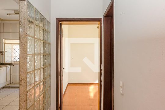 Corredor de casa à venda com 3 quartos, 200m² em Dom Bosco, Belo Horizonte