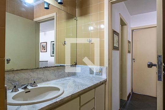Casa à venda com 5 quartos, 400m² em Sumarezinho, São Paulo