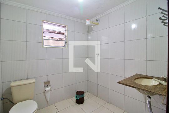 Banheiro de casa à venda com 3 quartos, 70m² em Vila Lutécia, Santo André