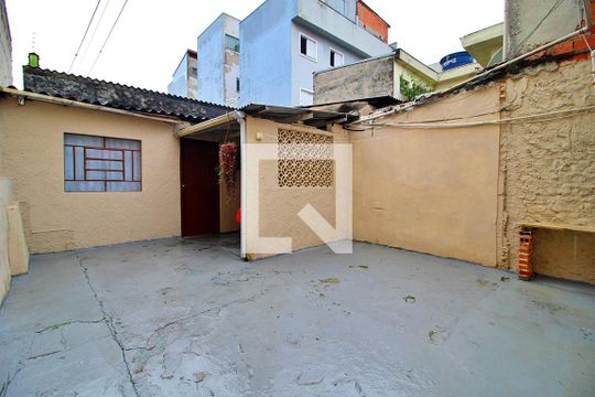 Quintal de casa à venda com 3 quartos, 70m² em Vila Lutécia, Santo André
