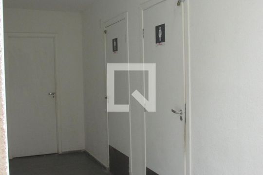 Área comum - Banheiros de apartamento para alugar com 2 quartos, 42m² em Guaratiba, Rio de Janeiro