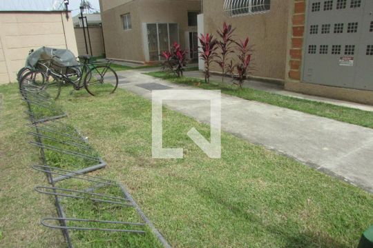 Área comum - Bicicletário de apartamento para alugar com 2 quartos, 42m² em Guaratiba, Rio de Janeiro