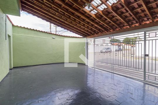 Garagem de casa para alugar com 3 quartos, 117m² em Vila Industrial, Mogi das Cruzes