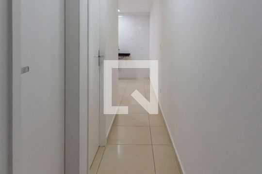 Corredor de apartamento à venda com 2 quartos, 39m² em Cidade Antônio Estêvão de Carvalho, São Paulo