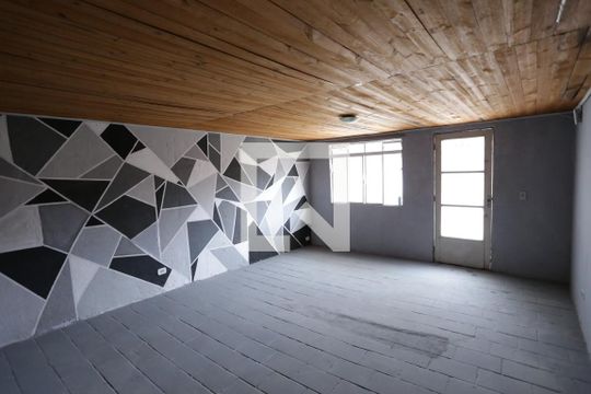 Casa para alugar com 2 quartos, 140m² em Vila Laís, São Paulo
