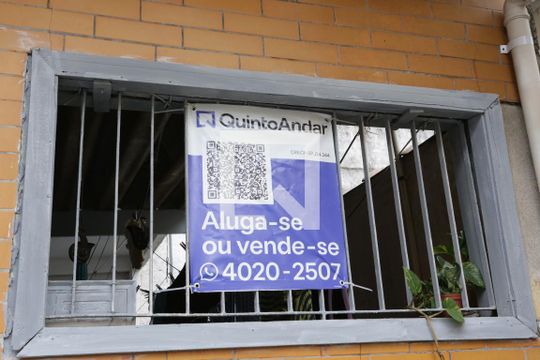 Fachada de casa para alugar com 2 quartos, 140m² em Vila Laís, São Paulo