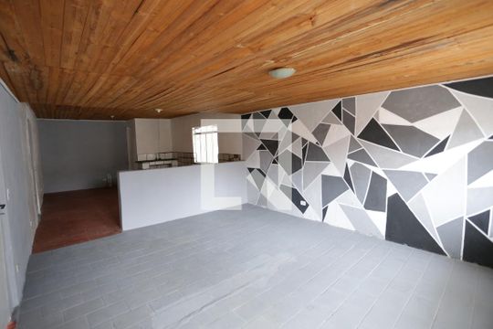 Sala de casa para alugar com 2 quartos, 140m² em Vila Laís, São Paulo