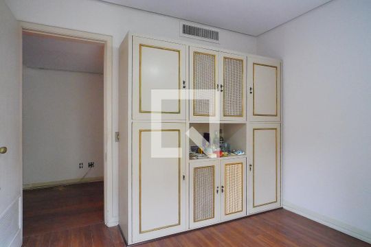 Quarto 1 de apartamento à venda com 3 quartos, 425m² em Floresta, Porto Alegre