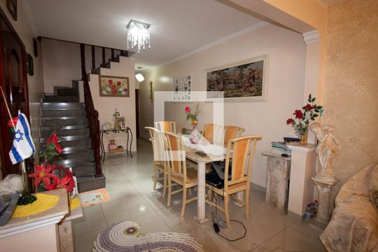 Sala de casa à venda com 3 quartos, 300m² em Vila Regina ( Zona Leste), São Paulo