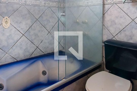 Banheiro 1 de apartamento à venda com 3 quartos, 150m² em Santo Antônio, Porto Alegre