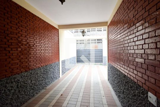 Garagem de casa à venda com 3 quartos, 185m² em Vila Augusta, Guarulhos