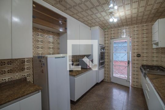 Cozinha de casa para alugar com 4 quartos, 550m² em Itaim Bibi, São Paulo
