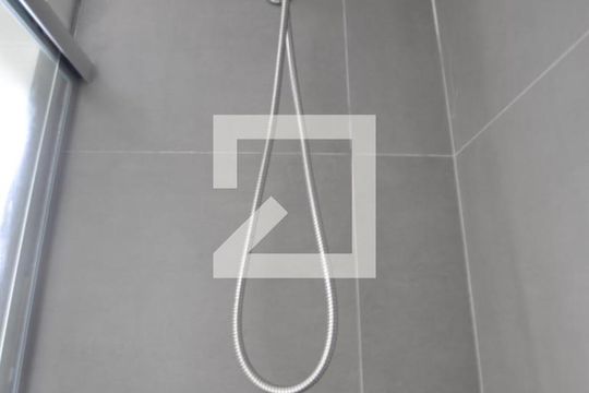 Banheiro da Suíte de apartamento à venda com 2 quartos, 60m² em Glória, Porto Alegre