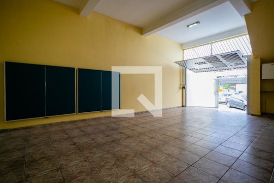 Garagem de casa à venda com 3 quartos, 170m² em Vila Pereira Cerca, São Paulo
