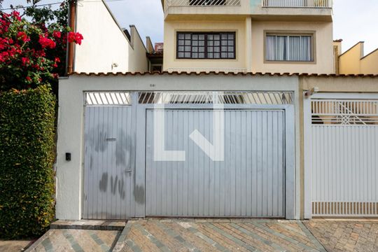 Fachada de casa à venda com 3 quartos, 170m² em Vila Pereira Cerca, São Paulo