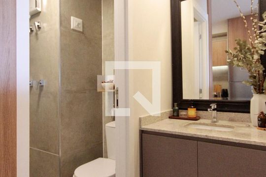 Banheiro de kitnet/studio à venda com 0 quarto, 25m² em Bela Vista, São Paulo