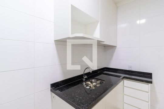 Cozinha de apartamento à venda com 1 quarto, 32m² em Vila Pauliceia, São Paulo