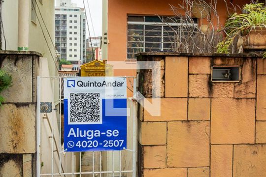 Fachada de casa para alugar com 1 quarto, 50m² em Vila Mariana, São Paulo