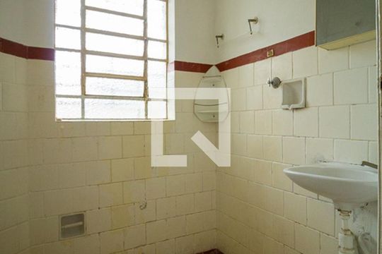 Banheiro  de casa para alugar com 1 quarto, 50m² em Vila Mariana, São Paulo