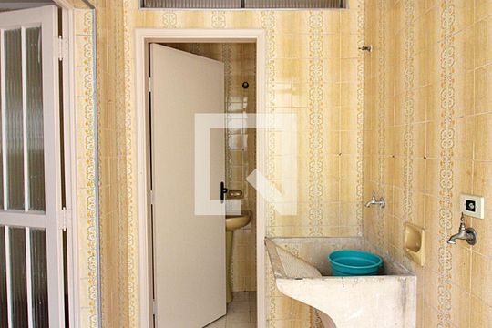 Lavanderia de casa à venda com 4 quartos, 180m² em Ferrazópolis, São Bernardo do Campo