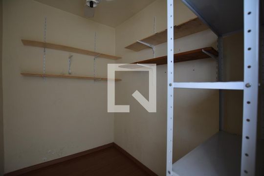 Quarto de Serviço de apartamento para alugar com 2 quartos, 60m² em Praça Seca, Rio de Janeiro