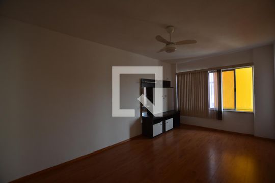 Sala de apartamento para alugar com 2 quartos, 60m² em Praça Seca, Rio de Janeiro