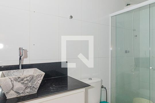 Banheiro de casa para alugar com 2 quartos, 60m² em Engenho Velho da Federacao, Salvador