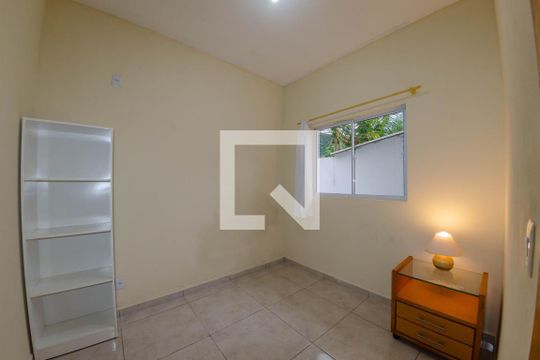 Quarto de apartamento para alugar com 1 quarto, 25m² em São João do Rio Vermelho, Florianópolis